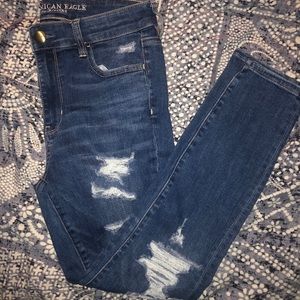 AMERICAN EAGLE JEANS